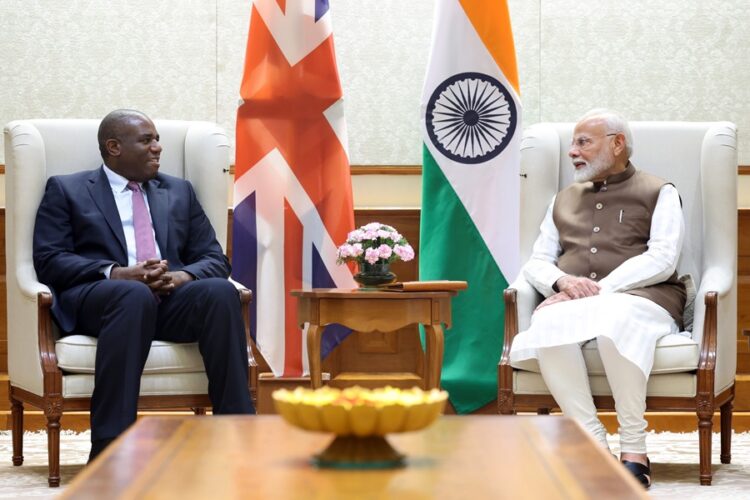 Britain Foreign Minister Met India's PM