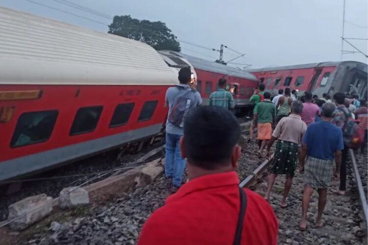 Howrah-Mumbai Mail Accident