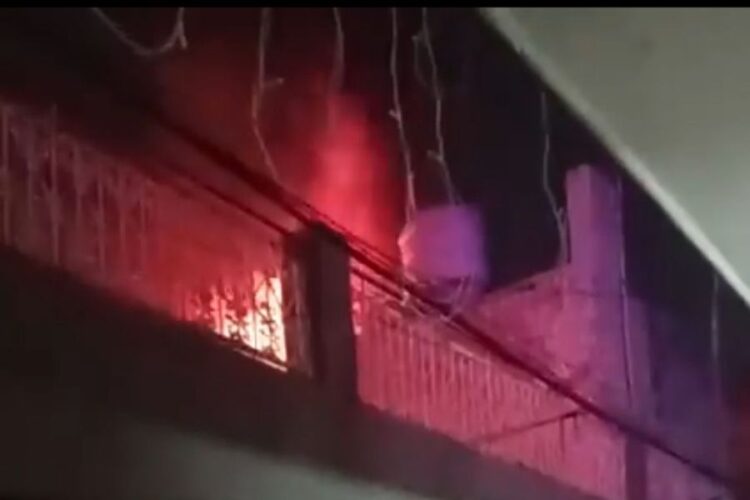 Massive fire broke out in a warehouse in Ballabhgarh