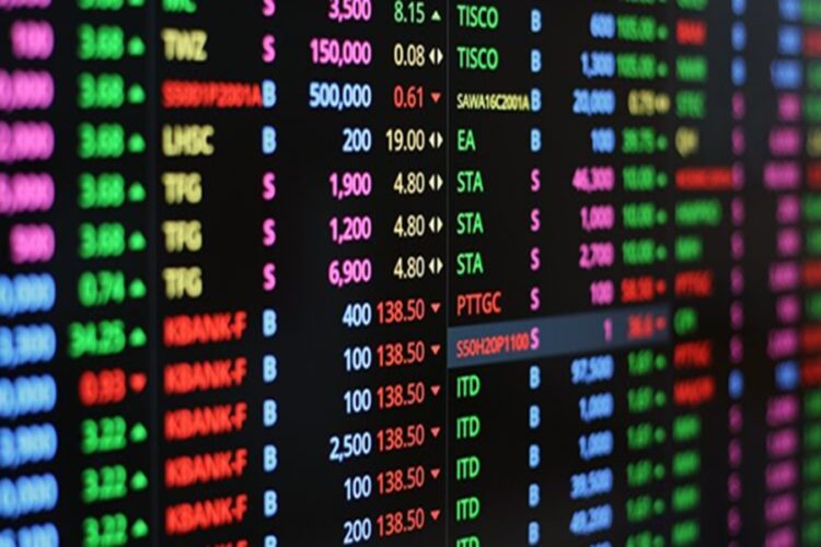 Share Market: शेयर बाजार में आज शुरुआती कारोबार के दौरान तेजी का रुख