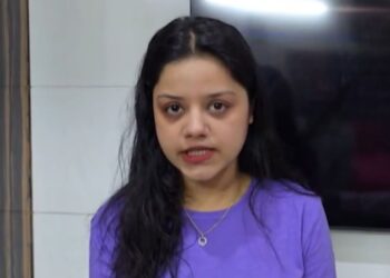 'Operation Sindoor' के सफल होने पर इमोशनल हुई हिमांशी नरवाल, सरकार से की खास अपील, कहा- कार्रवाई न रोके
