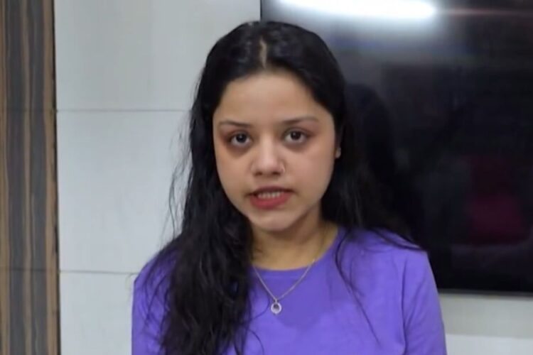 'Operation Sindoor' के सफल होने पर इमोशनल हुई हिमांशी नरवाल, सरकार से की खास अपील, कहा- कार्रवाई न रोके